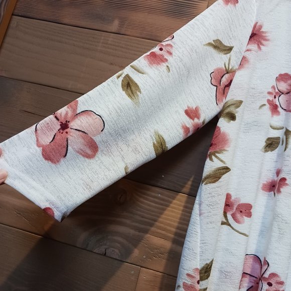 Flatering SUMMERY NO IRON easy wear blush floral knit 3/4 sleeve layered Sz 18 - Picture 4 of 8
